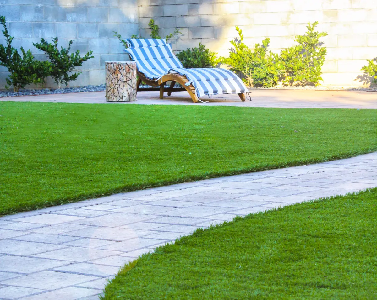 Artificial Turf & Lawns